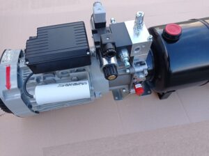 Hydraulický agregát 2,2 kW. Zdvíhacie plošiny, hydraulické lisy, sklápacie návesy.