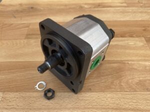 Hydromotor na pneumatickú sejačku. Hydromotor na pohon ventilátora na pneumatickú sejačku. Použitie na sejačku: Pöttinger, Lemken, Väderstad, Accord. 