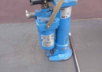 Hydraulický zdvihák dielenský