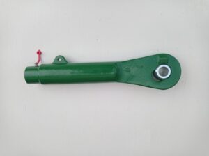 Tiahlo zadných ramien na John Deere 7530 Premium. Teleso zdvíhacieho ramena. Lift link Body. L 200748, L 156840