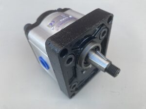 Hydraulické čerpadlo C6X1M1B. Zubové hydraulické čerpadlo. C14XTM.